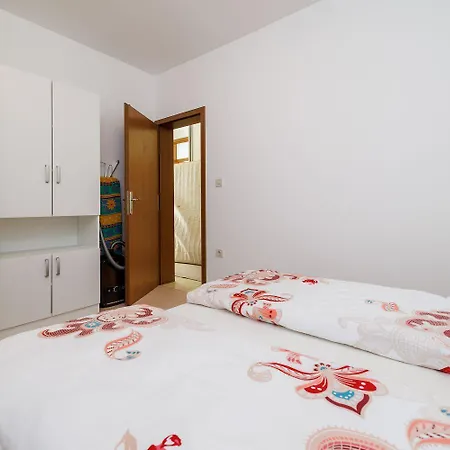 Modernes Direkt Am Mit Aussendusche, Meerblick, Wifi Appartamento Crikvenica