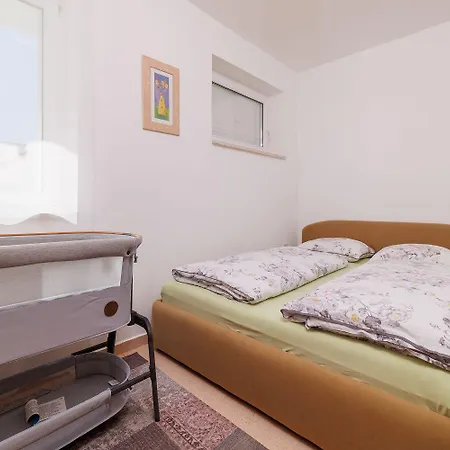Modernes Direkt Am Mit Aussendusche, Meerblick, Wifi Crikvenica