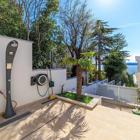Modernes Direkt Am Mit Aussendusche, Meerblick, Wifi Appartamento Crikvenica