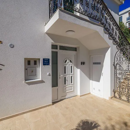 Modernes Direkt Am Mit Aussendusche, Meerblick, Wifi Appartamento Crikvenica